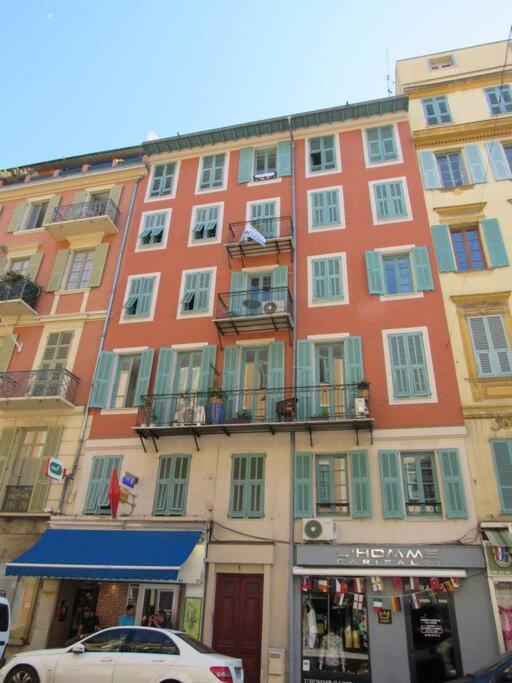 Homelivia, Lovely One Bedroom Flat Place Garibaldi Et Port Apartment *