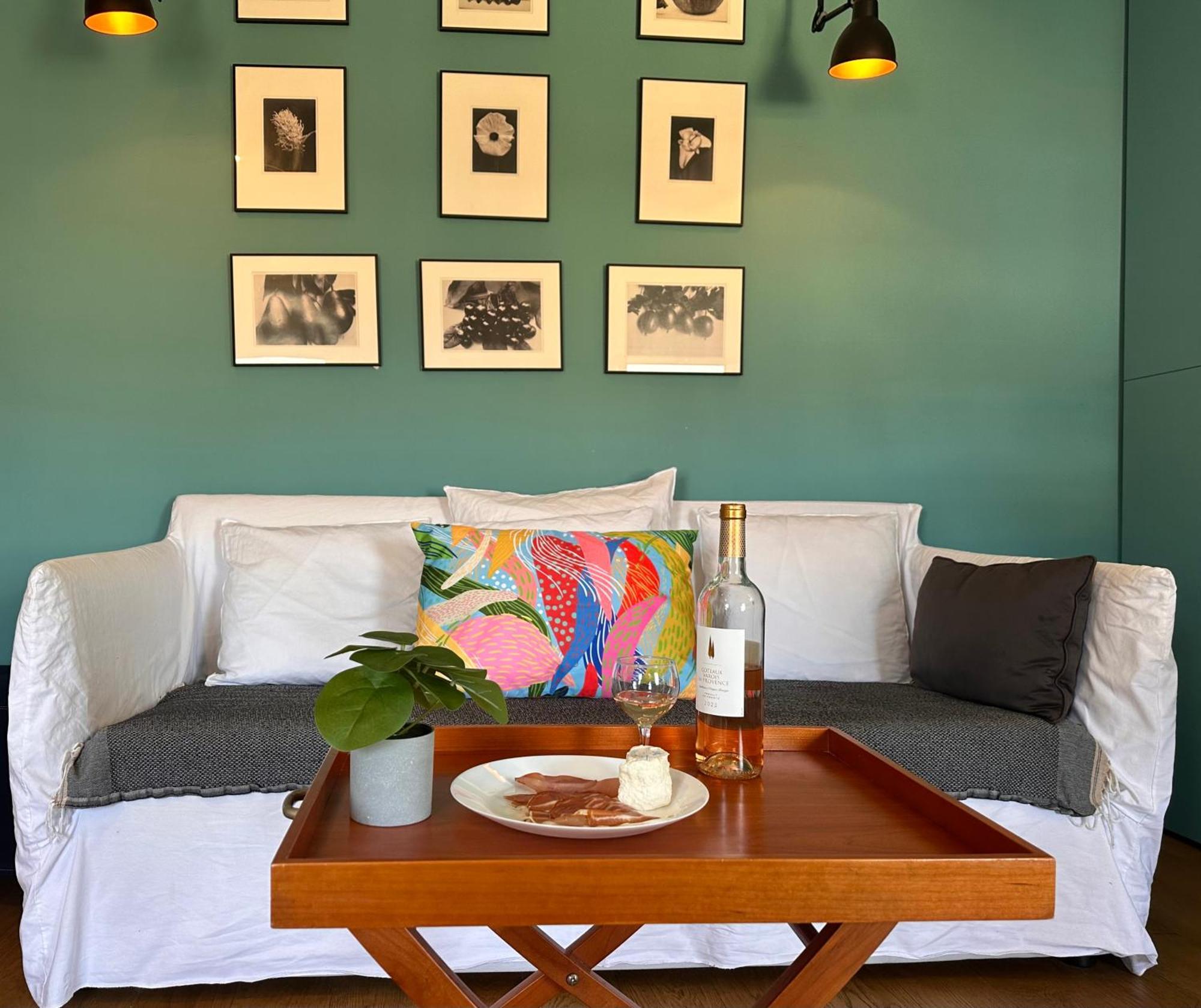 Apartment Homelivia, Lovely One Bedroom Flat Place Garibaldi Et Port