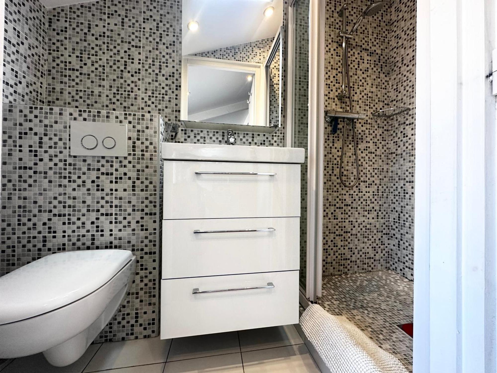 Apartment Homelivia, Lovely One Bedroom Flat Place Garibaldi Et Port Nizza